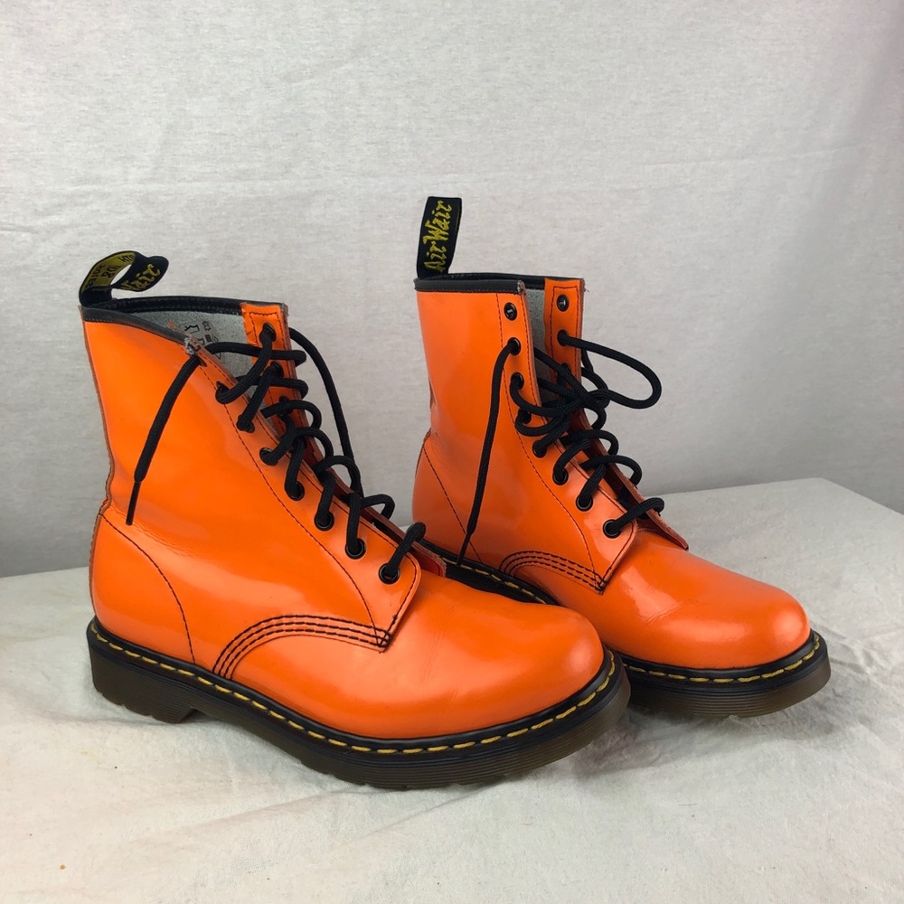 Dr. Martens (Orange)